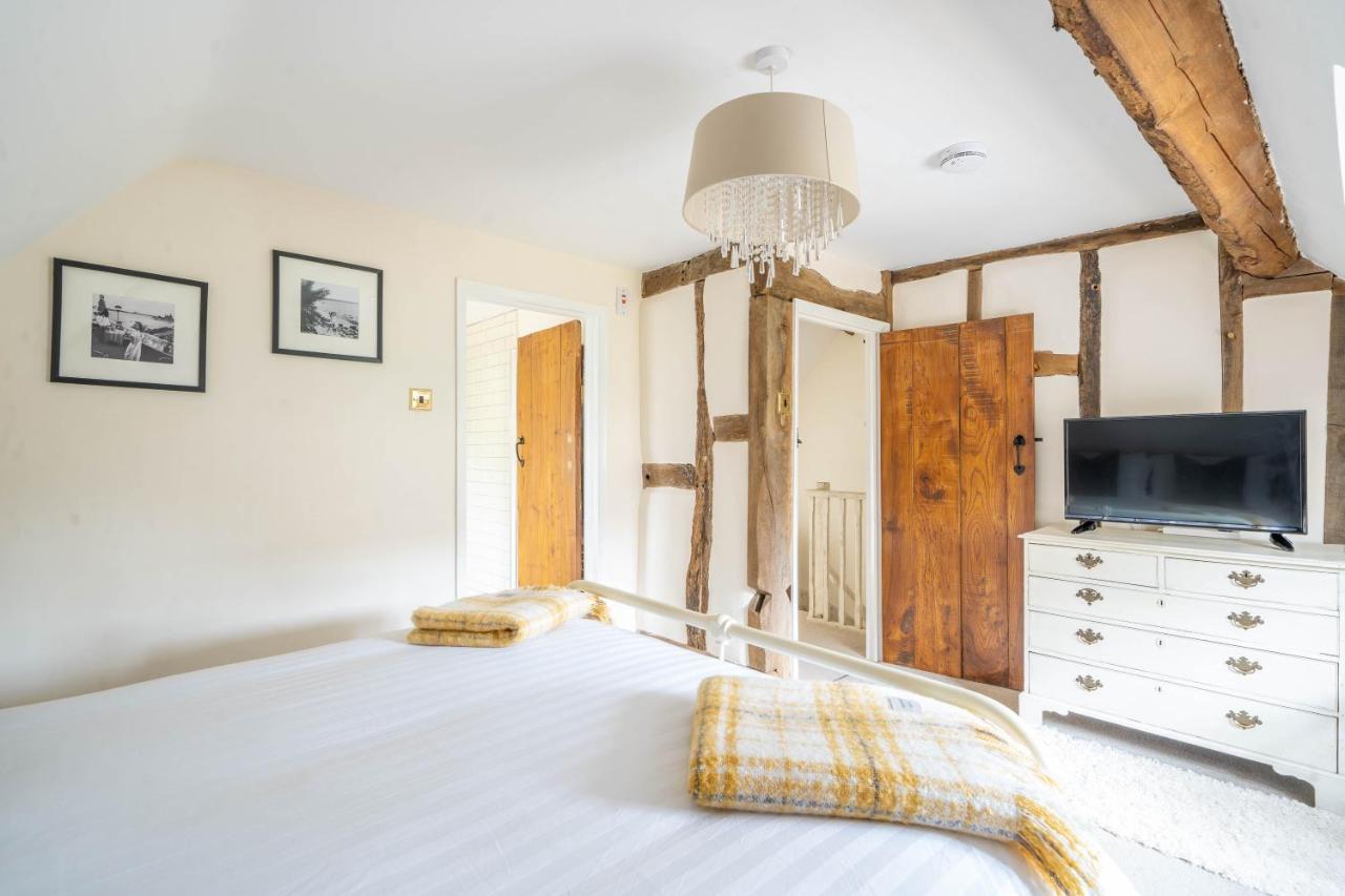 Cotswold Thatched Cottage Mickleton  Экстерьер фото