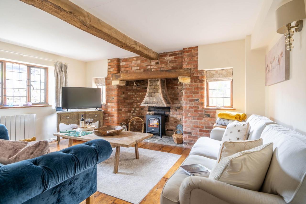 Cotswold Thatched Cottage Mickleton  Экстерьер фото