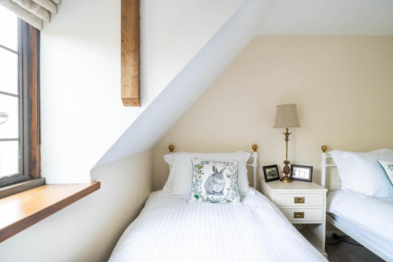 Cotswold Thatched Cottage Mickleton  Экстерьер фото