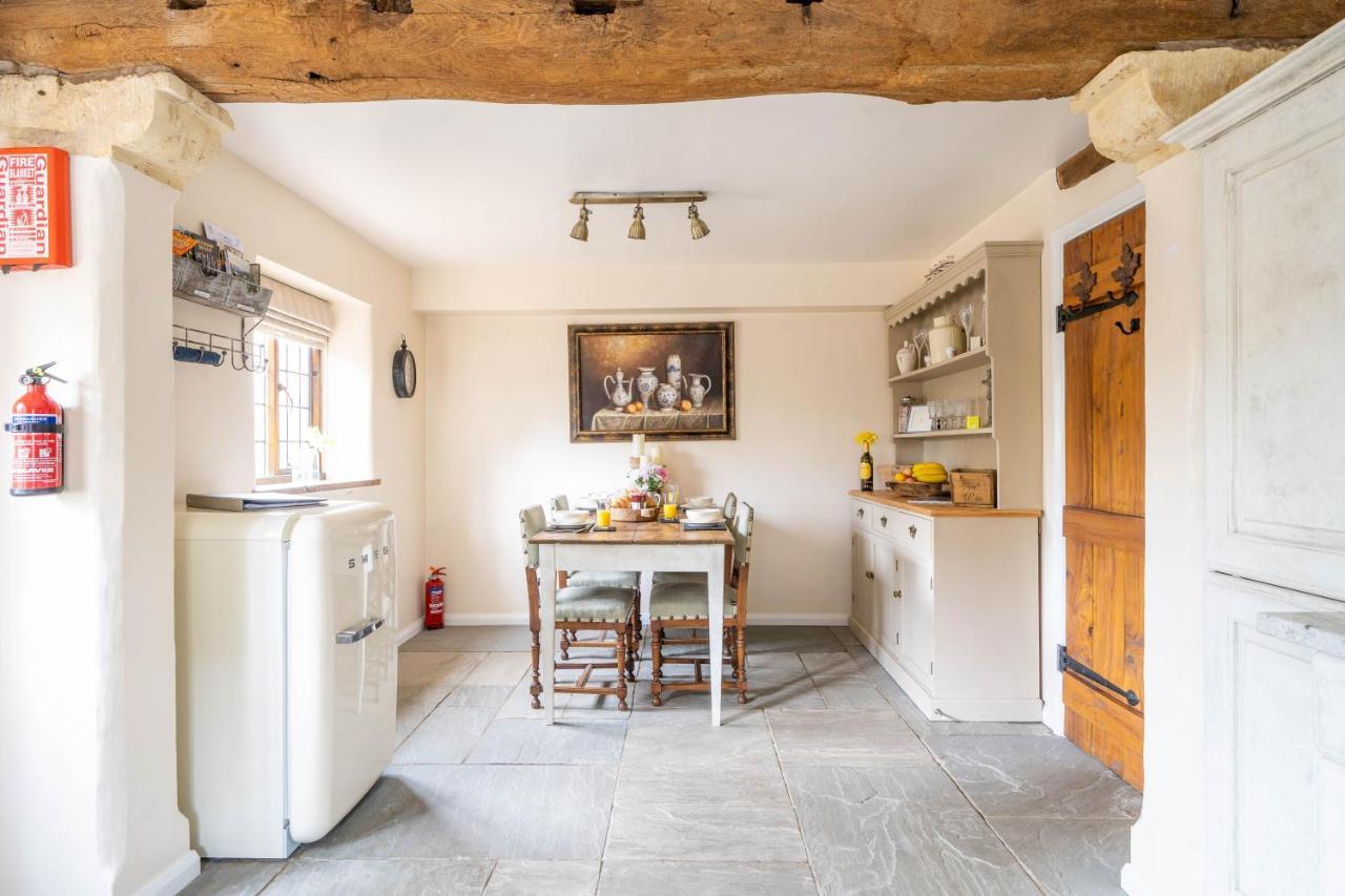 Cotswold Thatched Cottage Mickleton  Экстерьер фото